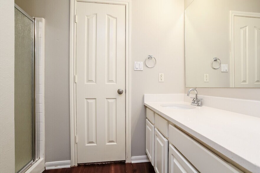 Building Photo - 22215 Nobles Crossing Dr