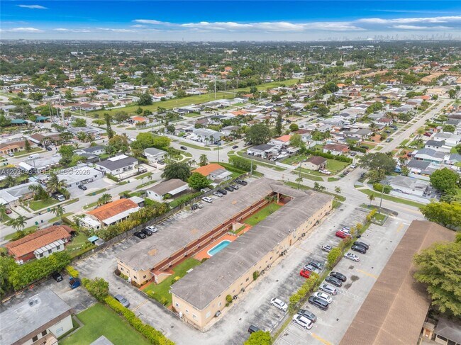 Building Photo - 3800 SW 102nd Ave