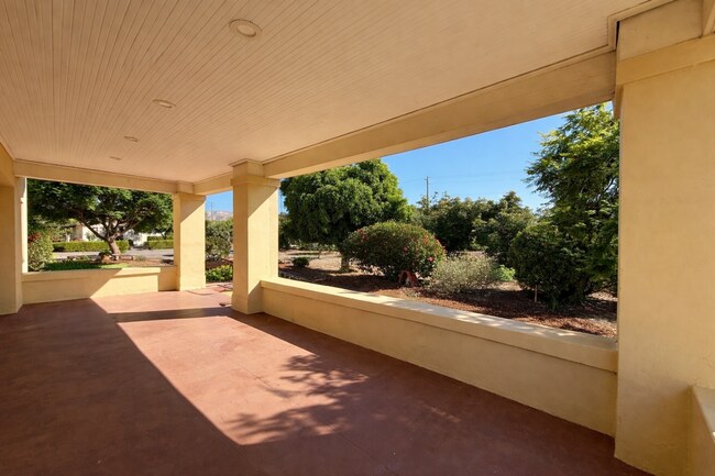 Building Photo - Spacious Somis Country Estate – 4+3 4,000 Sq. Ft. of Timeless Charm