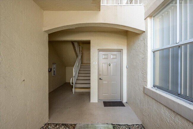 Building Photo - 2060 Greenview Shores Blvd