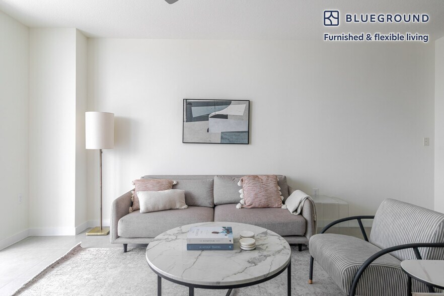 Building Photo - 729 NW 2nd St