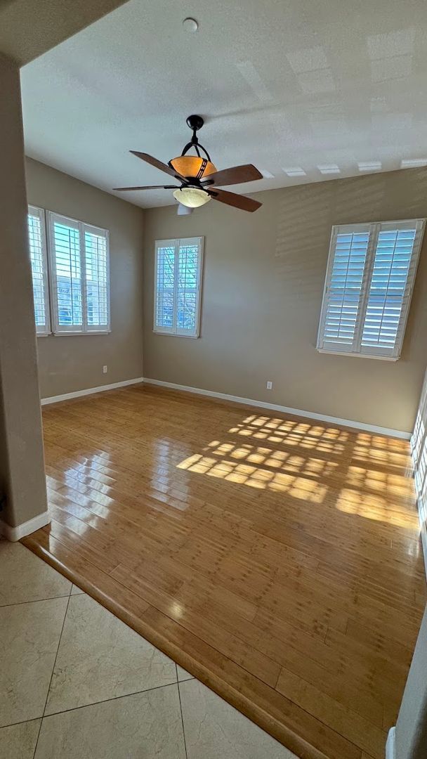 Building Photo - AVAILABLE! OPEN HOUSE FRIDAY 3/20/26 from 5:00-6:00 pm