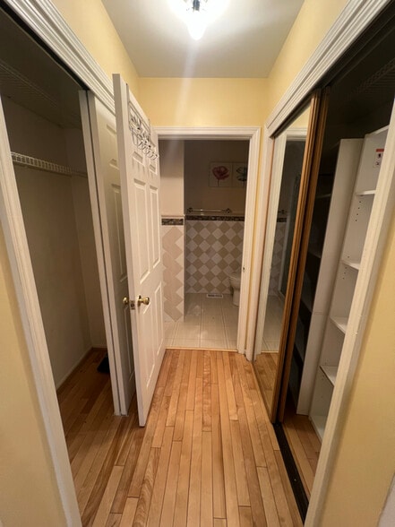 Building Photo - 7 Sassafras Dr