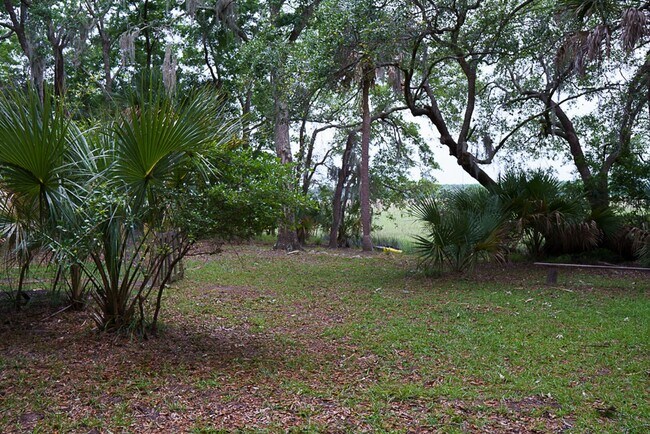 Building Photo - Amazing sunsets at this waterfront home