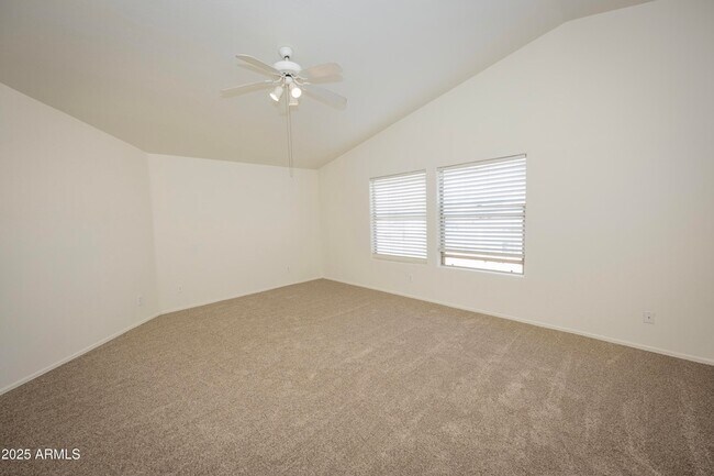 Building Photo - 3844 E Kings Ave