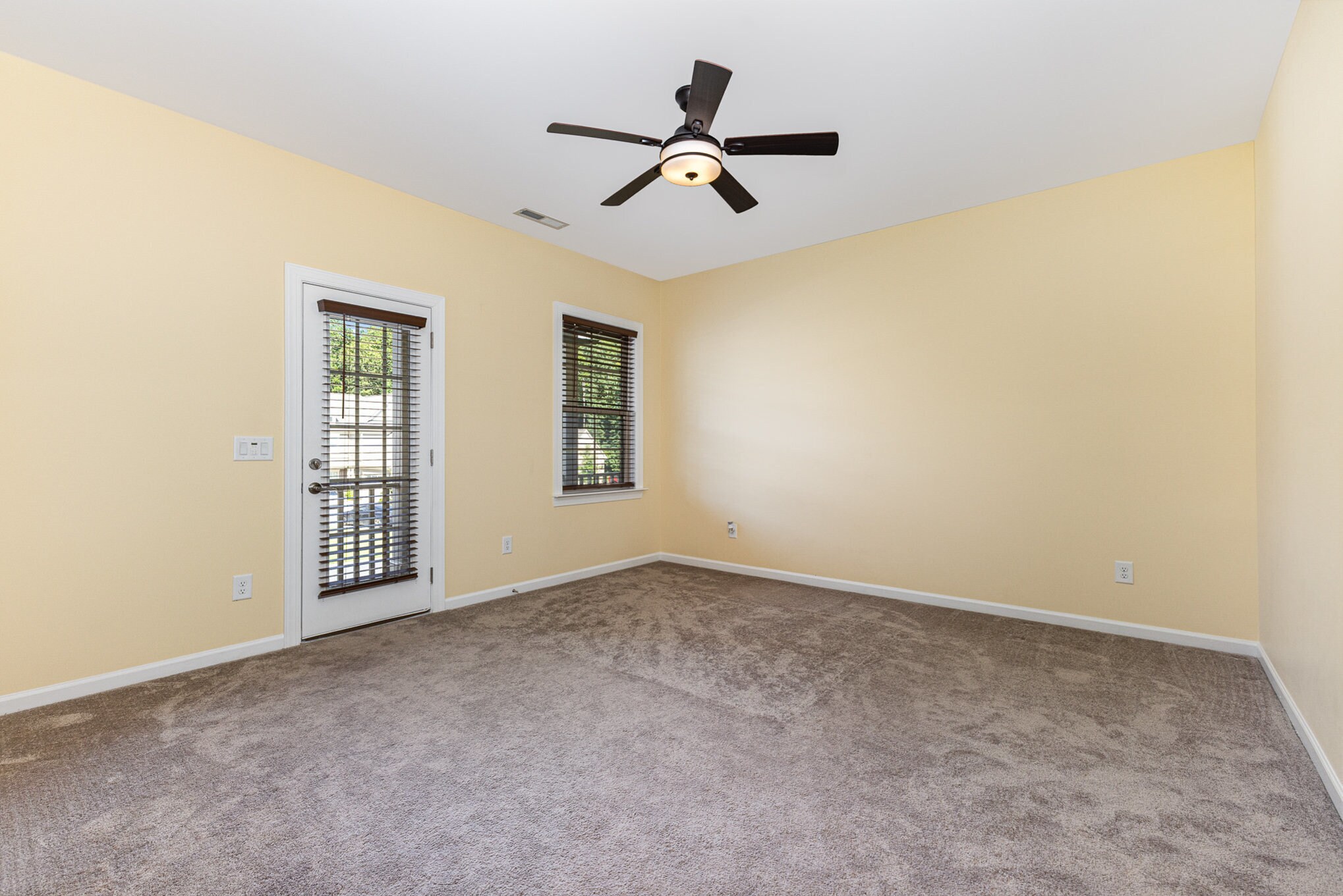 Building Photo - 6225 Majesty Ct