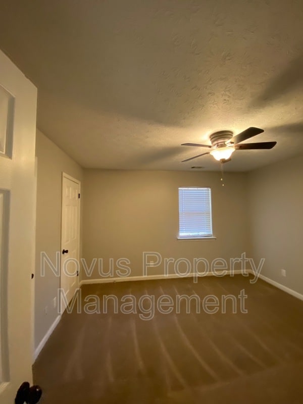 Building Photo - 619 South St