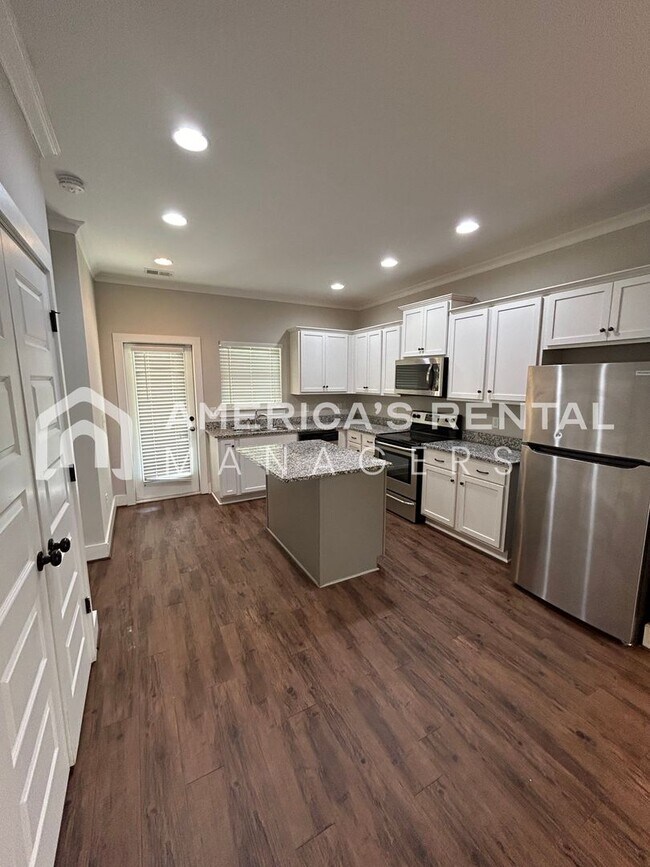 Building Photo - Home for Rent in Lake Cyrus! Available to View Now!!!