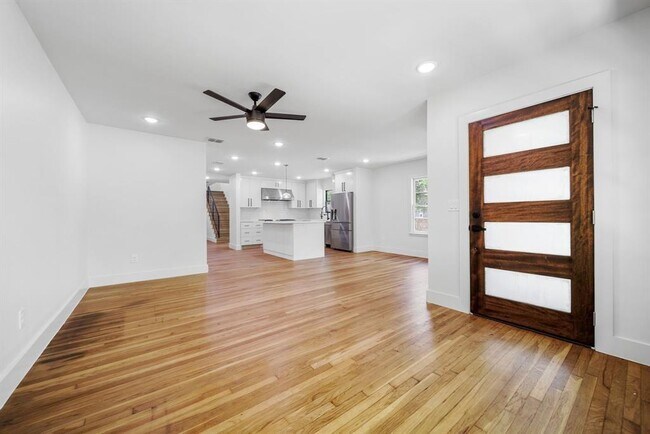Building Photo - 1719 Aggie Ln