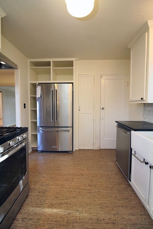 Building Photo - Spectacular 3 Bed English Tudor in the Per...