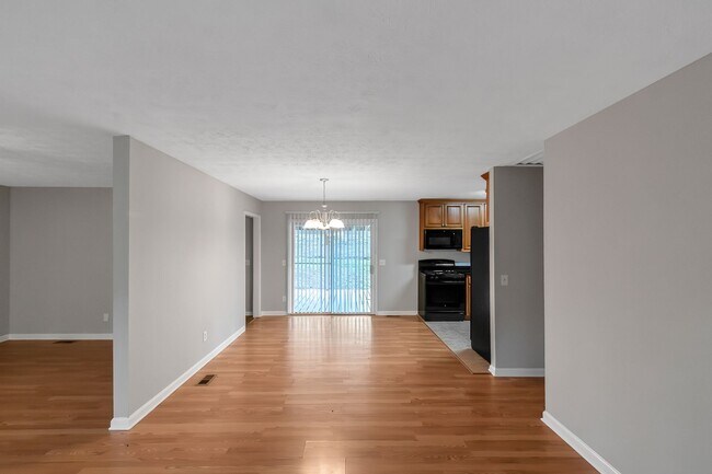 Building Photo - 3653 Chestnut Lake Ct