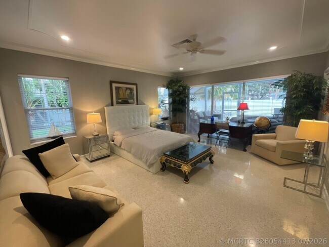 Building Photo - 1061 Bimini Ln