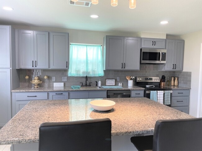 Building Photo - 15406 Bay Lodge Ln