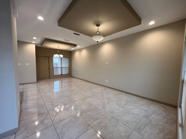Building Photo - THE DORADO CONDOMINIUMS