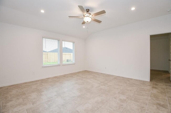 Building Photo - 1106 Cattle Chute Ct