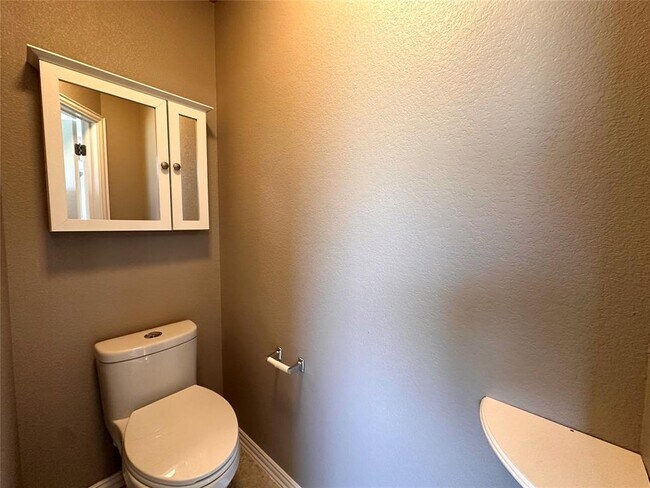 Building Photo - 2609 Pumpkin Ridge Ct