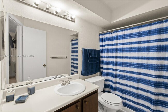 Building Photo - 2866 S University Dr