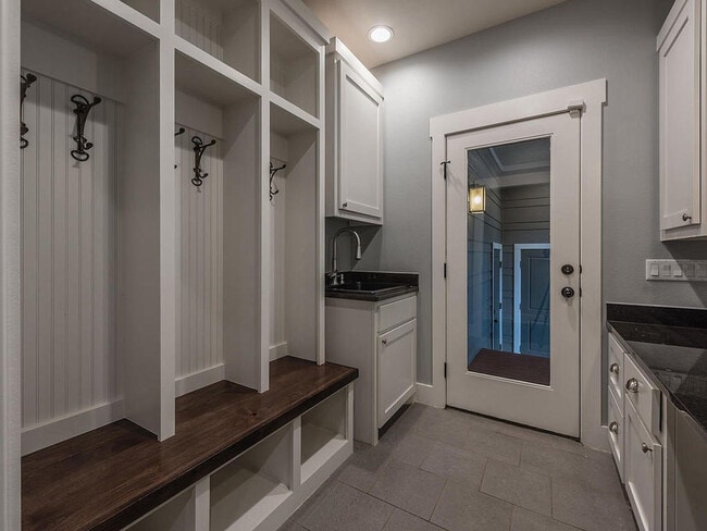 Building Photo - 1905 Frazier Ave