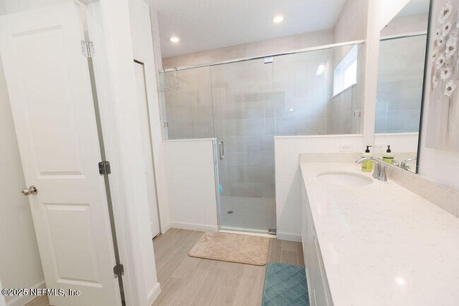 Building Photo - 9639 Gaynor Cir