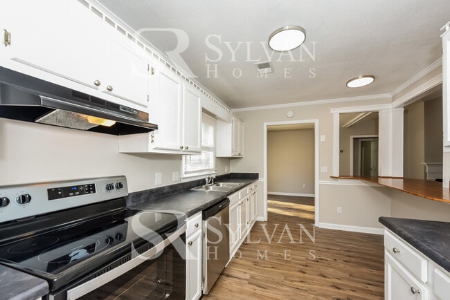 Building Photo - 10 Windmill Cir