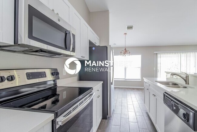 Building Photo - 3 Bedroom Pet-Friendly Home in Cape Coral, FL with Main Street Renewal