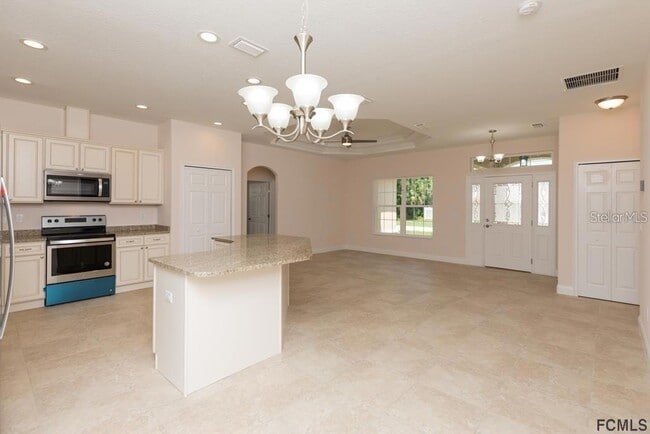 Building Photo - 26 Pitt Ln