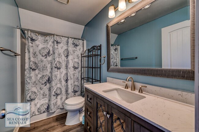 Building Photo - FURNISHED OFF-SEASON OCEANFRONT MONTHLY RENTAL -ONLY FEBRUARY LEFT