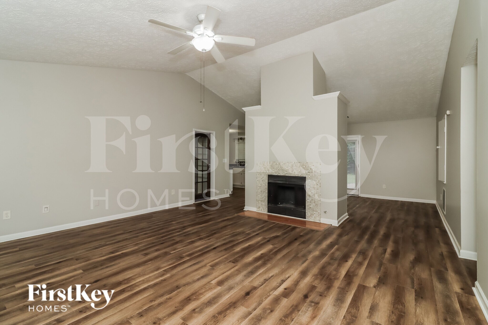 Building Photo - 3765 Willow Ridge Rd
