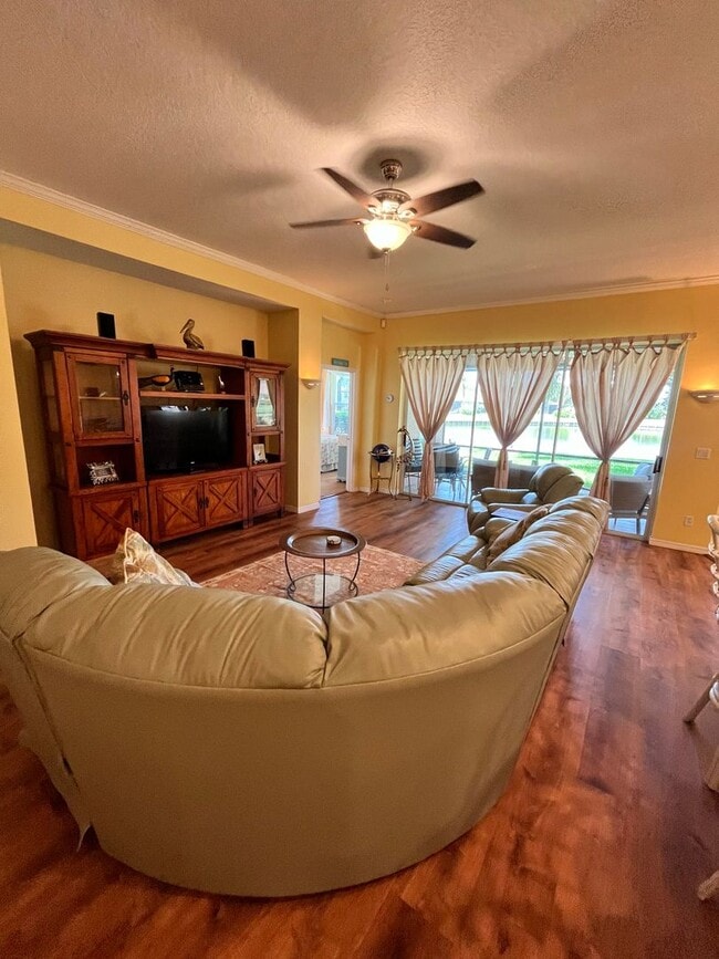 Building Photo - Beautiful rental located in the highly sou...