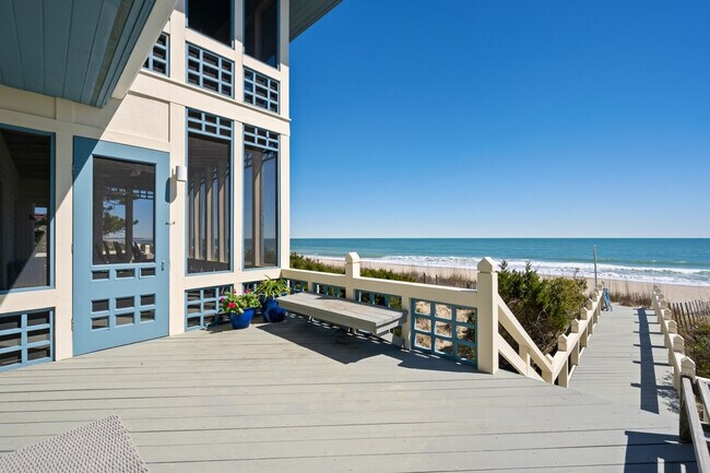 Building Photo - 886 Debordieu Blvd