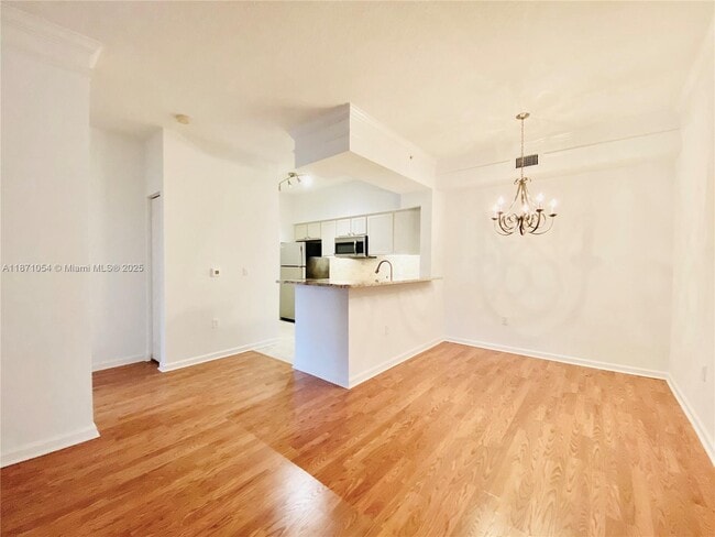 Building Photo - 1103 Myrtlewood Cir E