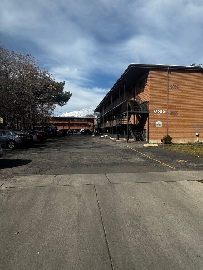 Building Photo - 2-Bedroom Apartment, Close to BYU campus