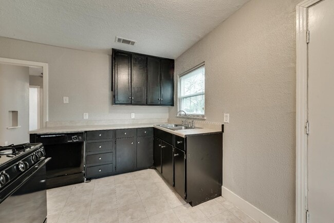 Building Photo - 11769 Gaston Pkwy
