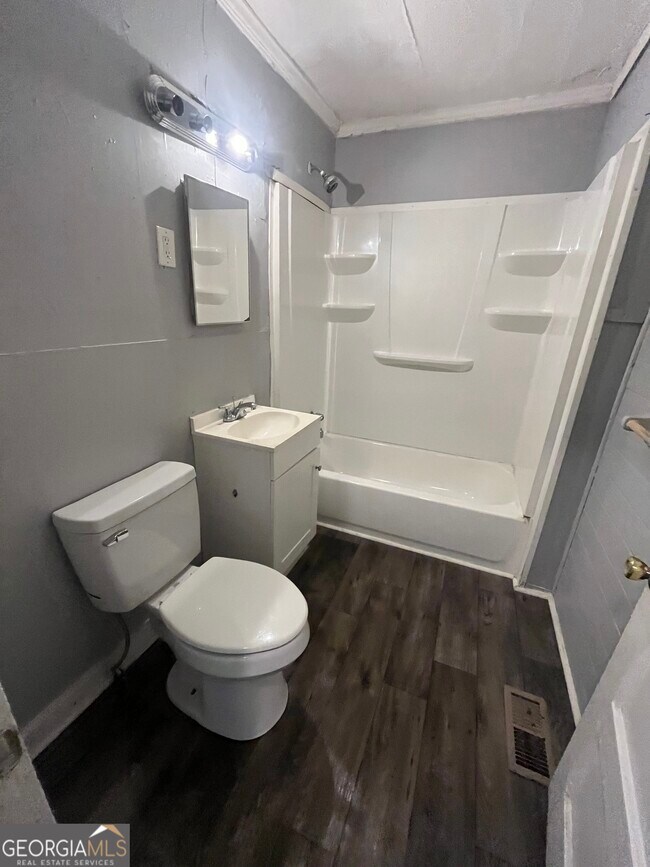 Building Photo - 3423 Flamingo Dr