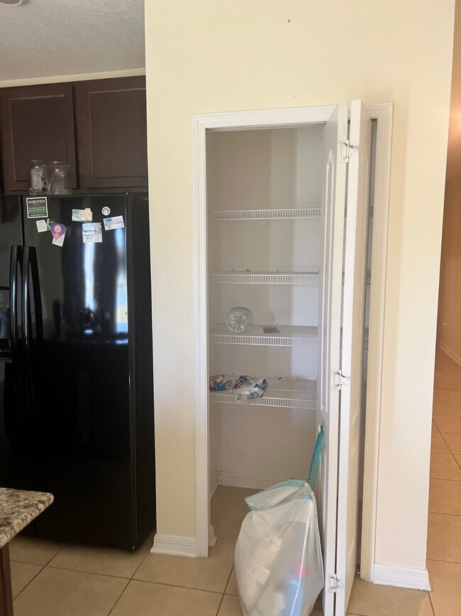 Building Photo - 3826 Wayfarer Wy