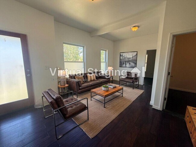 Building Photo - 2946 Glenarm Pl