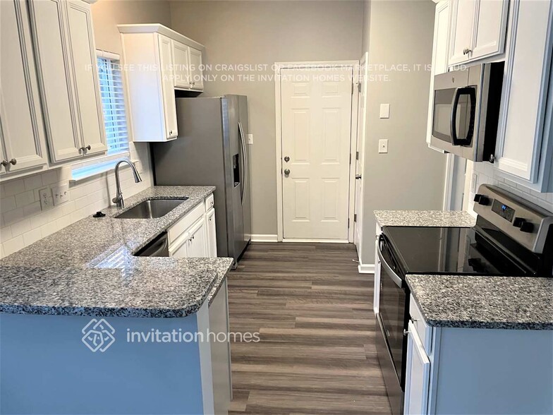 Building Photo - 9537 Green Apple Dr