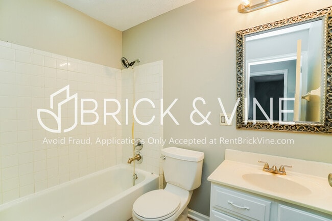 Building Photo - 170 Penick Ave