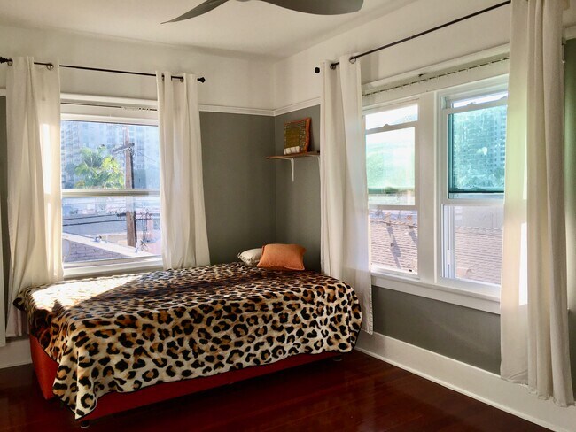 Building Photo - 135 Bonito Ave