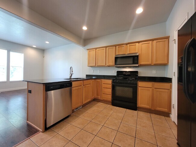 Building Photo - 3080 Finsbury Ln