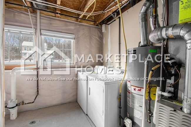 Building Photo - 4722 Torrington Dr SE