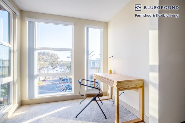 Building Photo - 13955 Tahiti Way