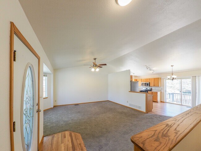 Building Photo - 1106 Timberline Ct