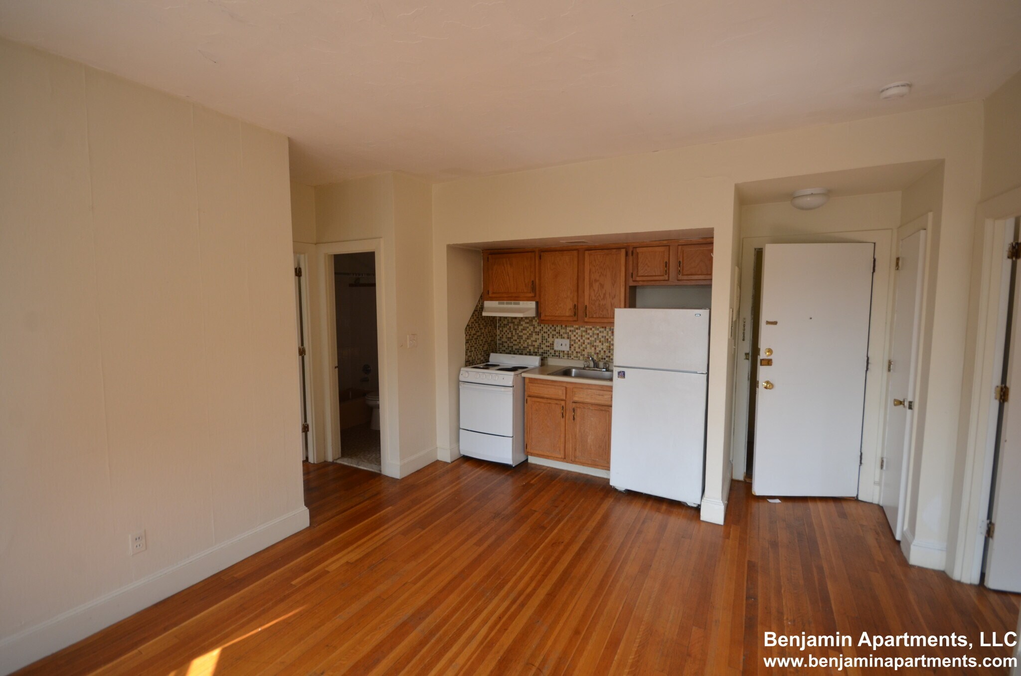 Building Photo - 33 Lancaster Terrace