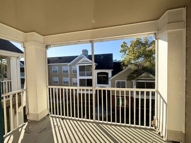 Building Photo - 8300 Elm Park Dr