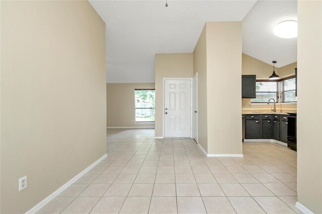 Building Photo - 6903 Foxmont Ln