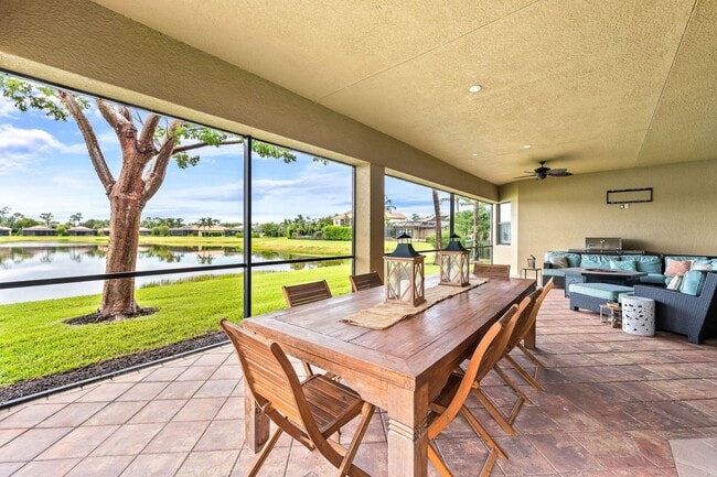 Building Photo - Furnished 3 Bedroom Luxurious Single Famil...