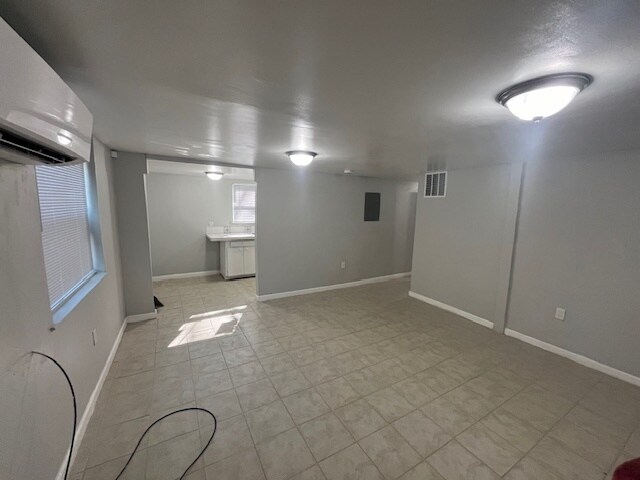 Building Photo - 3811 San Juan Ave