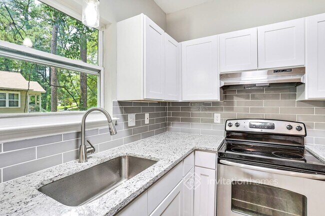 Building Photo - 3986 Bakers Ferry Rd SW