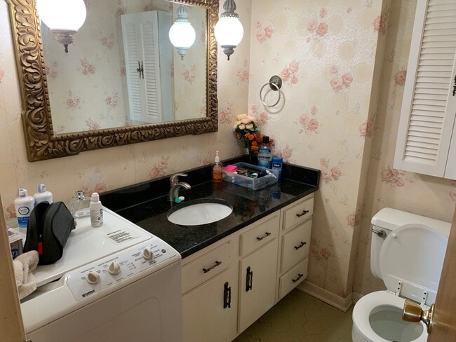 Building Photo - 7320 Lake St